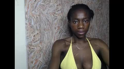Snapshot of juicyberryx chatting on February 9, 2025, 1:44 am queen online show from February 9, 2025, 1:44 am
