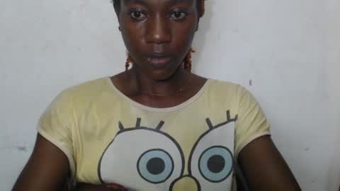Snapshot of juicyberryx chatting on May 20, 2026, 9:04 am queen online show from May 20, 2026, 9:04 am