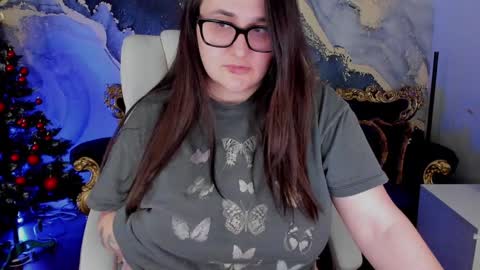 Snapshot of juicyberryy chatting on January 3, 2025, 6:55 am Milana online show from January 3, 2025, 6:55 am