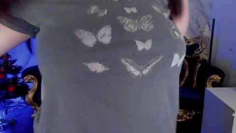 Snapshot of juicyberryy chatting on January 3, 2025, 4:06 pm Milana online show from January 3, 2025, 4:06 pm