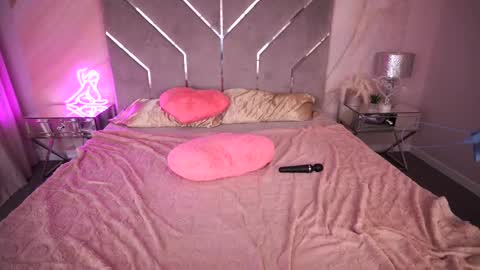 Snapshot of juicyberryy chatting on March 1, 2025, 5:05 pm Milana online show from March 1, 2025, 5:05 pm