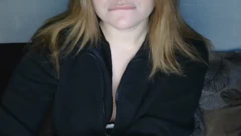 juicycherry99 online show from December 3, 2024, 8:50 pm