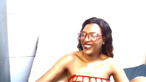 Snapshot of juicykayxxx chatting on December 1, 2025, 10:15 pm Miss Kay online show from December 1, 2025, 10:15 pm