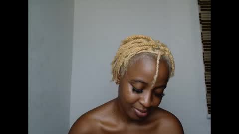 juicykinkx online show from November 25, 2025, 1:38 am