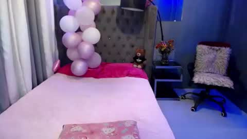Snapshot of juicyliciousgirl chatting on May 5, 2026, 1:08 pm Den online show from May 5, 2026, 1:08 pm