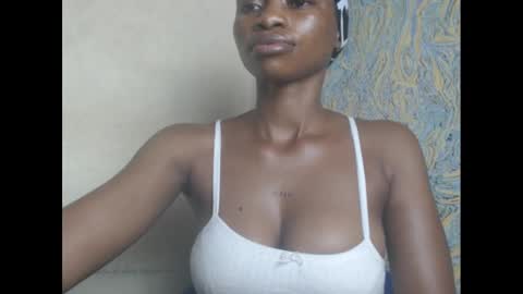 juicypiexx online show from March 12, 2025, 11:22 pm