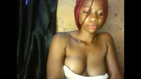 juicypiexx online show from December 21, 2025, 2:46 pm