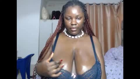 Snapshot of juicyxxxboobs chatting on October 17, 2025, 11:24 am juicyxxxboobs online show from October 17, 2025, 11:24 am