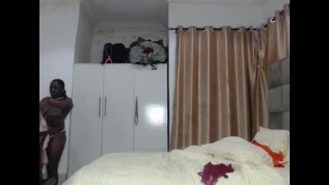 juicyxxxboobs online show from November 9, 2025, 12:09 am