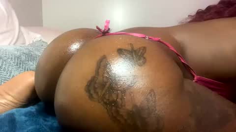 juicyy_mochaa online show from January 17, 2026, 10:57 pm