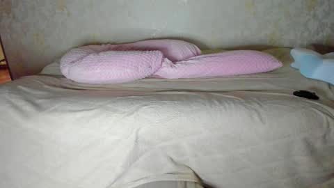 Snapshot of juisykitten chatting on October 19, 2025, 3:56 pm Anna online show from October 19, 2025, 3:56 pm