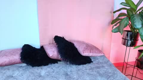 Jules and Gia online show from October 15, 2025, 10:15 am