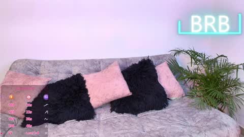 Jules and Gia online show from March 25, 2026, 11:05 am