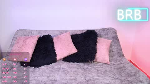 Jules and Gia online show from April 4, 2026, 2:14 pm