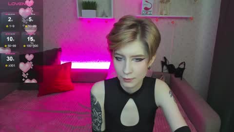 Snapshot of julescrown chatting on December 3, 2024, 4:25 am Jules online show from December 3, 2024, 4:25 am