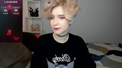 Snapshot of julescrown chatting on September 15, 2025, 12:43 am Jules online show from September 15, 2025, 12:43 am