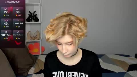 Snapshot of julescrown chatting on September 29, 2025, 1:00 am Jules online show from September 29, 2025, 1:00 am