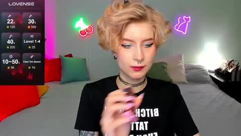 Snapshot of julescrown chatting on October 13, 2025, 12:43 am Jules online show from October 13, 2025, 12:43 am