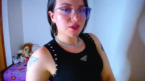 Juliana online show from October 5, 2025, 1:15 am