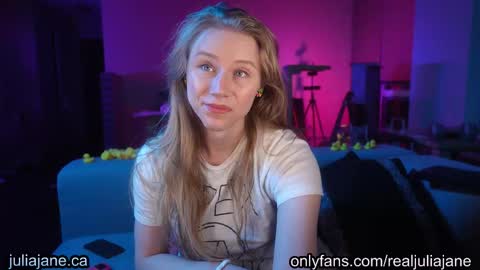 Julia Jane online show from January 13, 2026, 2:39 am