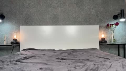 Julia R Le online show from March 12, 2025, 11:33 pm