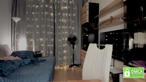 julia_t_mog online show from October 23, 2025, 10:30 pm