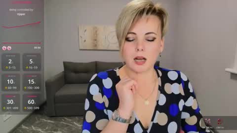 Julia online show from February 20, 2026, 1:11 pm