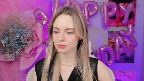 Julia online show from September 22, 2025, 10:39 am