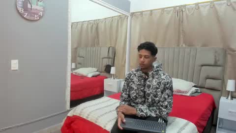 julian billy online show from January 28, 2025, 11:17 am