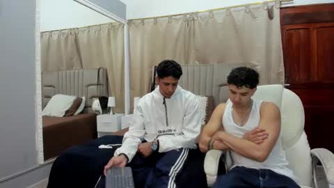 julian billy online show from February 7, 2025, 11:34 am