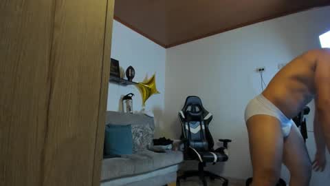 julian_wallace online show from September 9, 2025, 3:00 pm