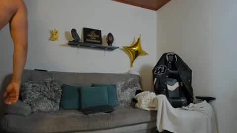 julian_wallace online show from October 15, 2025, 6:52 pm