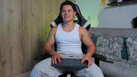 julian_wallace online show from February 24, 2026, 4:05 pm