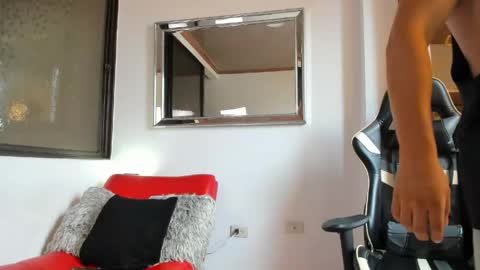 julian_wallace online show from April 14, 2026, 5:30 pm