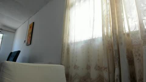 julian_wallace1 online show from May 15, 2026, 5:09 pm