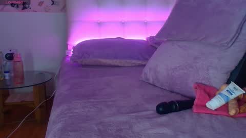 juliana_js_ online show from February 23, 2026, 5:54 pm