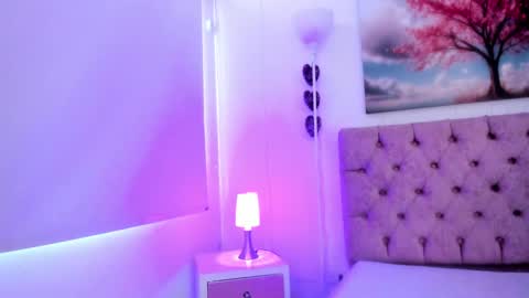  JULIANA CASTRO online show from January 13, 2025, 4:41 pm