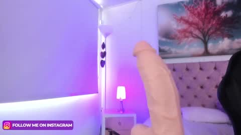  JULIANA CASTRO online show from February 1, 2025, 5:58 pm