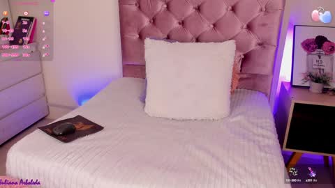 Juli online show from February 5, 2025, 1:44 pm