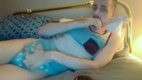 julianjj2001 online show from February 20, 2025, 11:54 pm