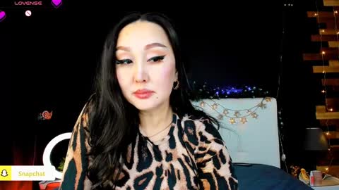 Julianna online show from December 15, 2024, 7:42 pm