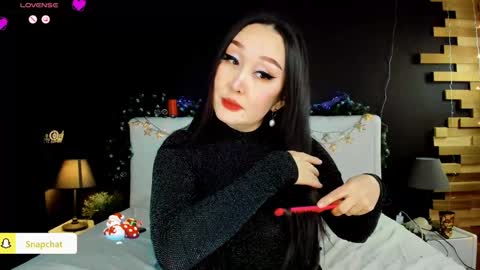 Julianna online show from December 20, 2024, 5:18 pm