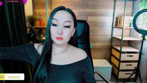 Julianna online show from February 8, 2025, 11:44 am