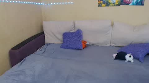 Jul online show from September 23, 2025, 2:53 pm