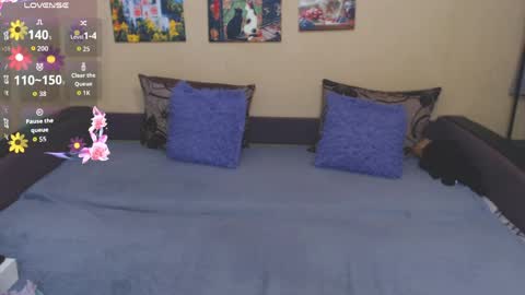Snapshot of juliasane_ chatting on April 9, 2026, 3:06 pm Jul online show from April 9, 2026, 3:06 pm