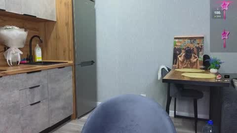 julidropp online show from January 15, 2025, 9:30 pm