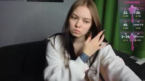 julidropp online show from February 2, 2025, 4:11 pm