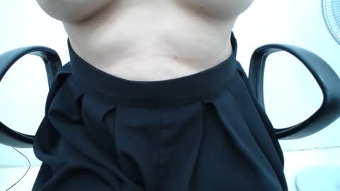 julie9x online show from April 4, 2026, 9:45 pm