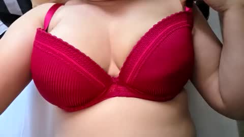 Julie online show from April 20, 2026, 5:48 pm