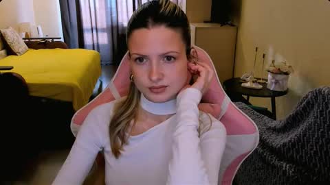 Julie online show from March 6, 2026, 4:31 am